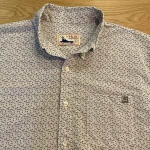 Huk Fishing Short Sleeve Button Down AOP Shirt Mens M Gray Poly Cotton Stretch